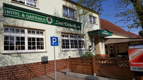 Hôtel Hotel & Gasthaus Zum Eichenkranz Unter den Eichen 1 OT Kolzenburg Luckenwalde