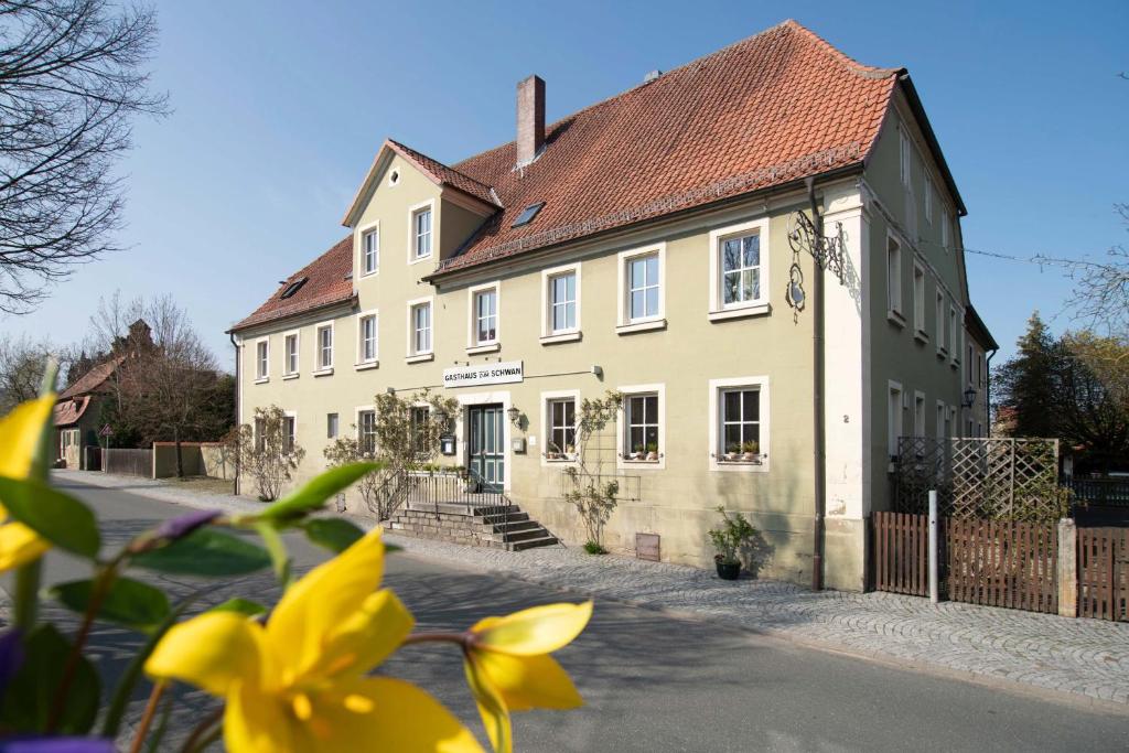 Gasthaus zum Schwan 2 Birklinger Straße, 97355 Castell