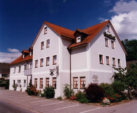 Hôtel Hotel Gasthof am Schloß Litzloher Straße 8, 92367 Pilsach