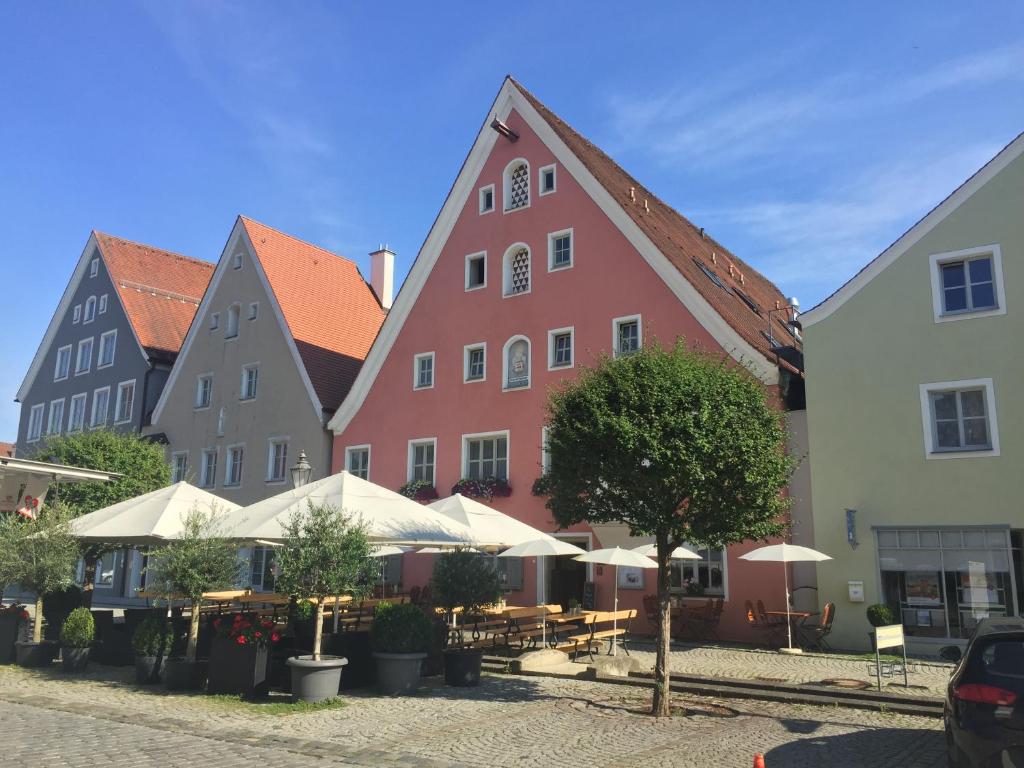 Hôtel Hotel-Gasthof Blaue Traube e.K. Pettenkoferplatz 3, 92334 Berching
