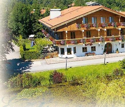 Maison d'hôtes Hotel Gasthof Eder GmbH Am Eisweiher 4, 83703 Gmund am Tegernsee