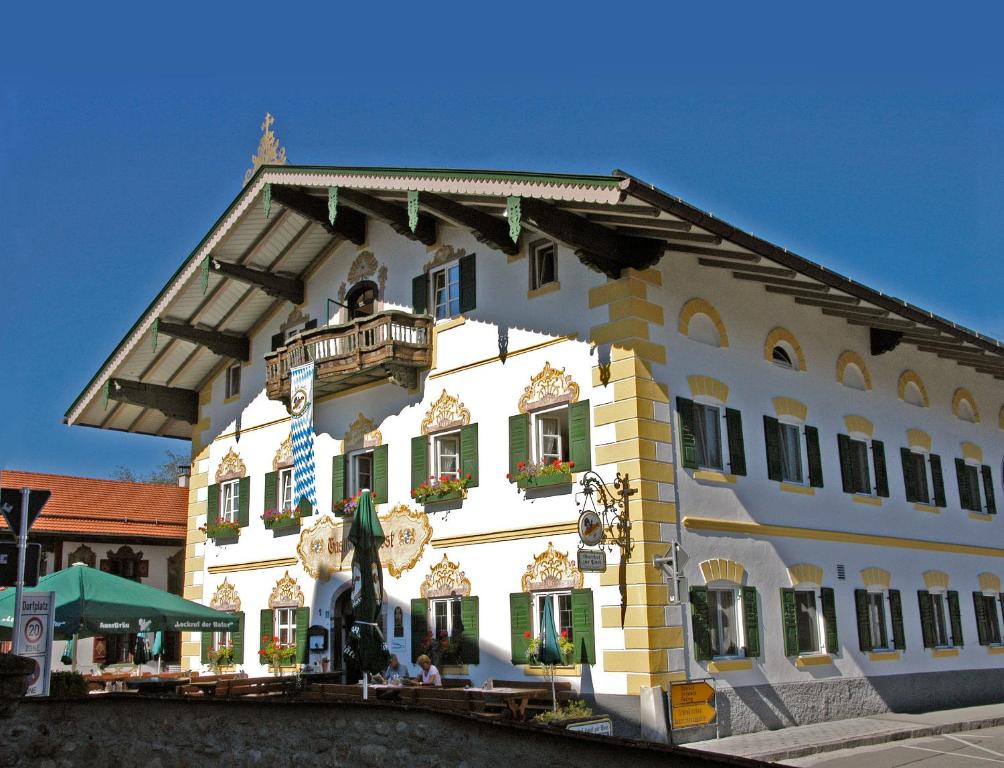 Hôtel Gasthof-Hotel Zur Post Samerberg Dorfplatz 4 83122 Törwang