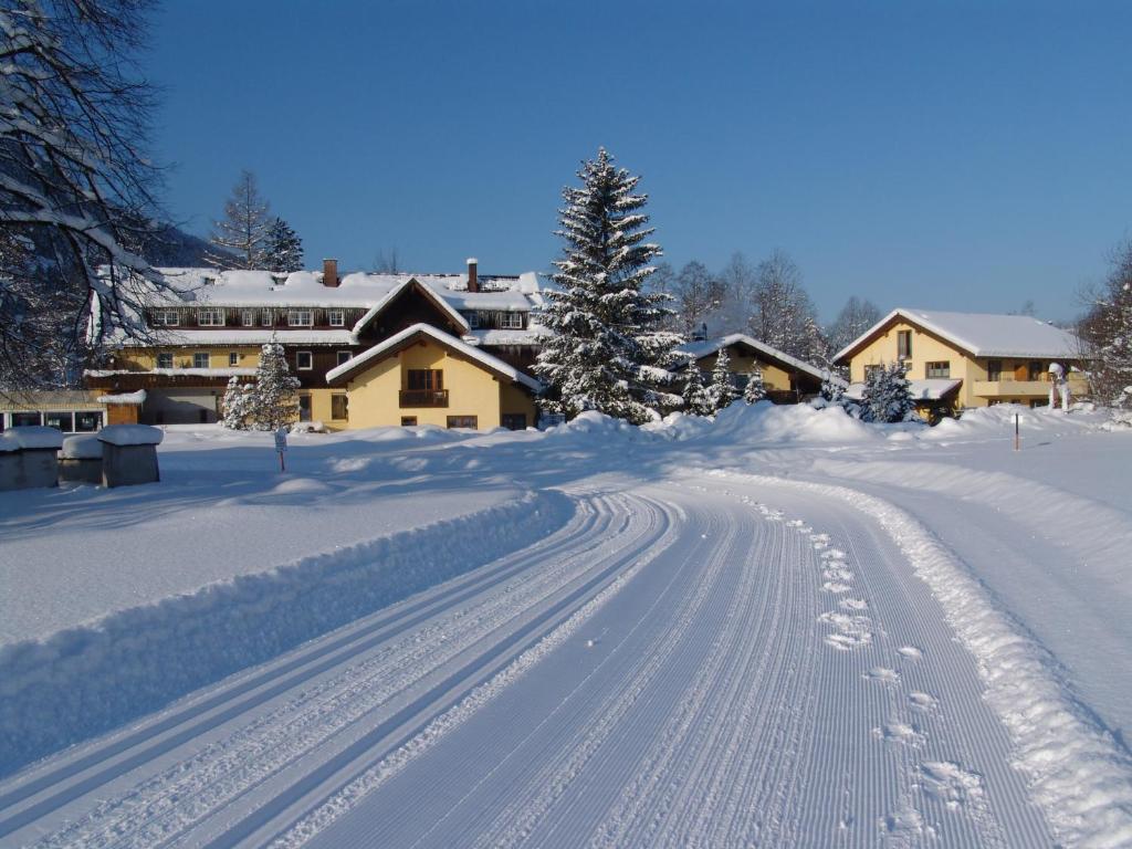 Hôtel Hotel-Gasthof Im Wiesengrund Ostrachstasse 23, 87541 Bad Hindelang