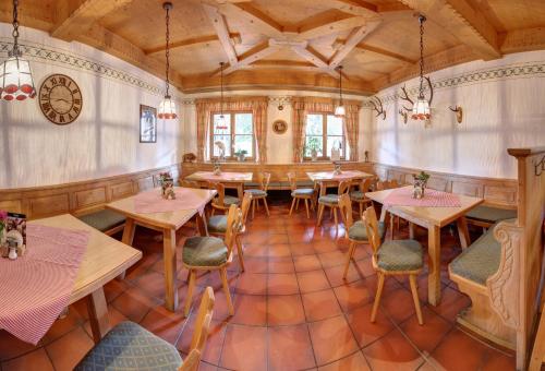 Gasthof-Metzgerei Hirschbichler - Chiemgau Karte