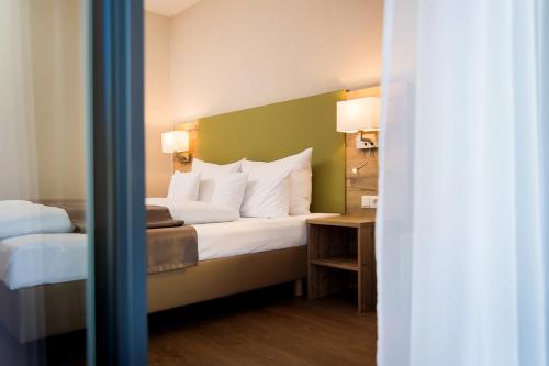Hôtel Hotel-Gasthof Neue Post Mühlweg 1 Leutershausen