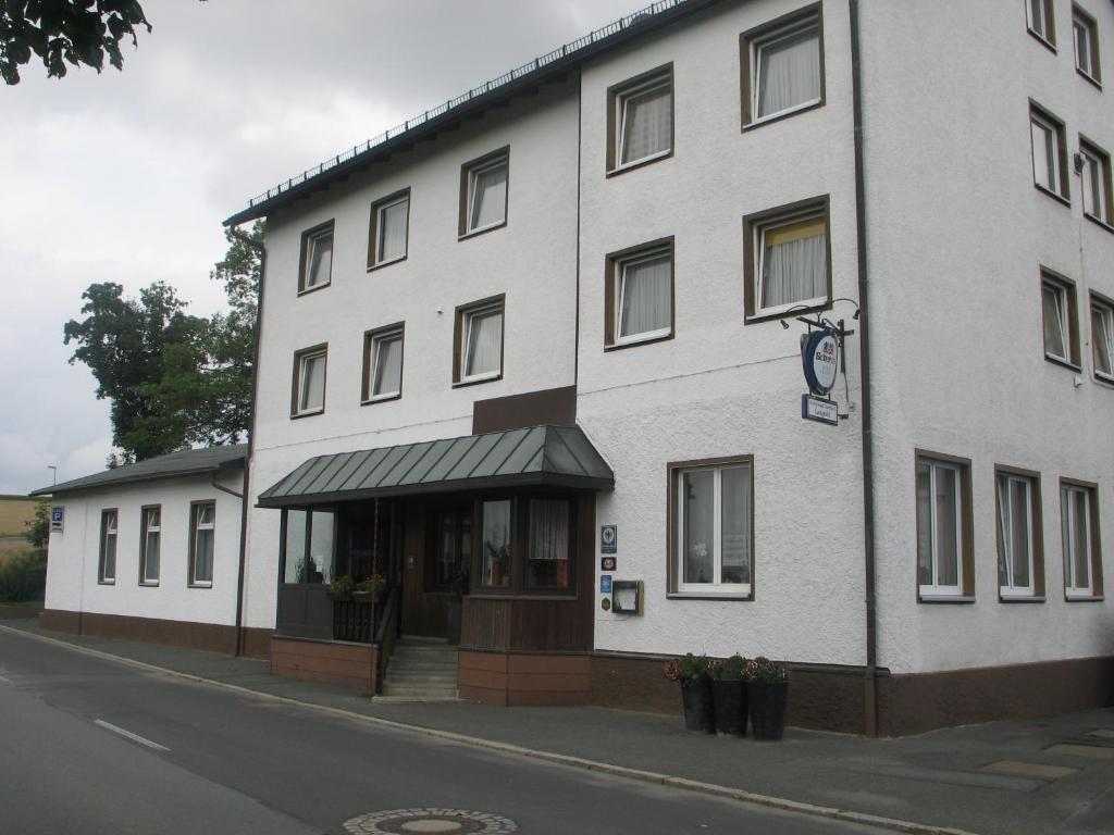 Gasthof-Pension Leupold Leupoldsgrüner Str. 1, 95152 Selbitz