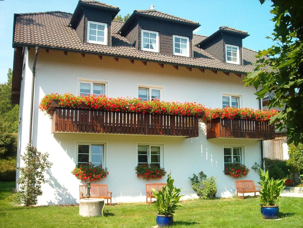 Hôtel Gasthof Pension Walther Wulmersreuth 17 95237 Weißdorf