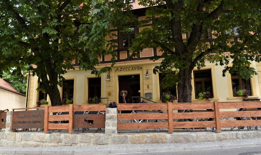 Gasthof Pension Zum goldenen Hirschen Windsheimer Str., 2, 91593 Burgbernheim