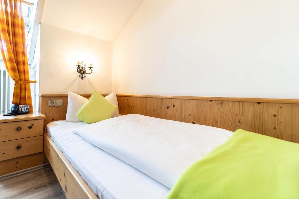 Hôtel Hotel-Gasthof Zum Dragoner Ammergauer Straße 11+ 16, 86971 Peiting