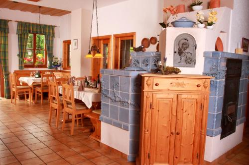 Hotel & Gasthof zum Rödelseer Schwan Rödelsee allemagne