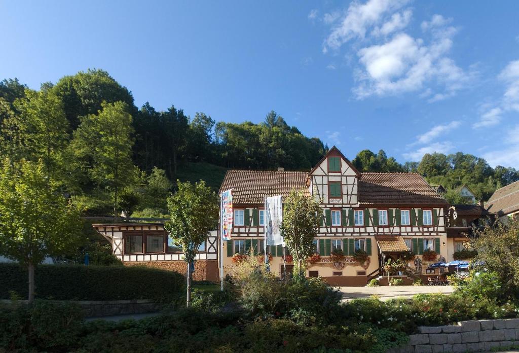 Hôtel Hotel-Gasthof Zum Weyssen Rössle Schenkenzellerstrasse 42, 77761 Schiltach