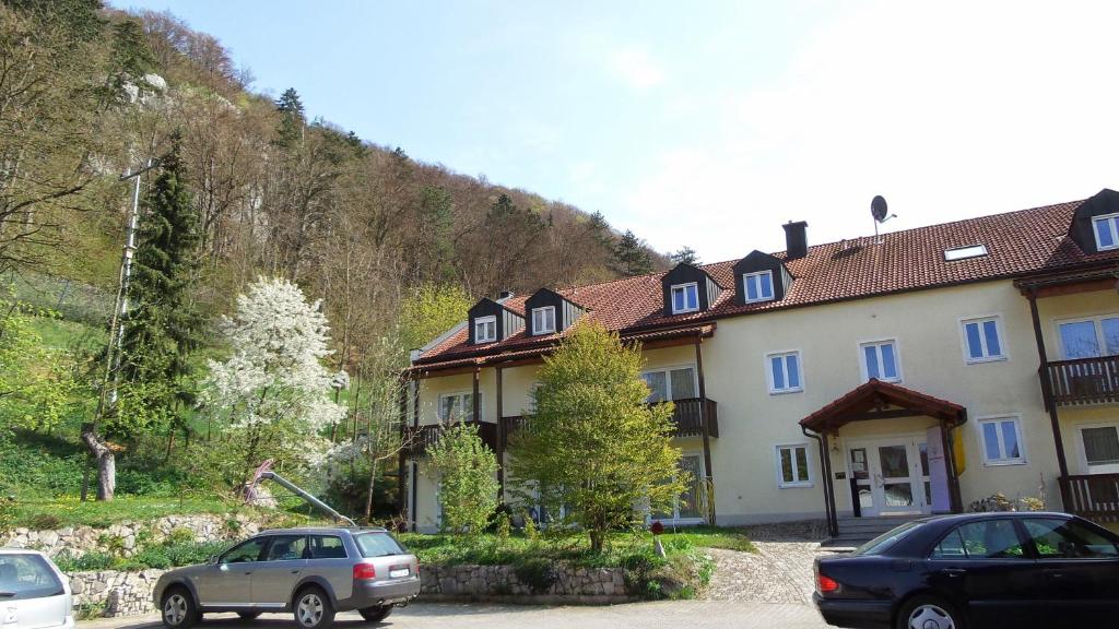 Hôtel Hotel-Gasthof zur Krone Prunner Hauptstr. 13, 93339 Riedenburg