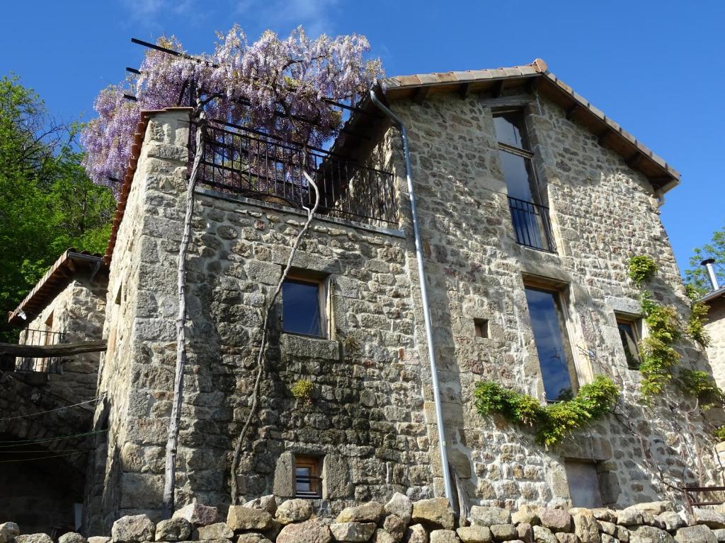 Hôtel Gîte de Chapelèche Les Glycines Chapelèche 07190 Gluiras