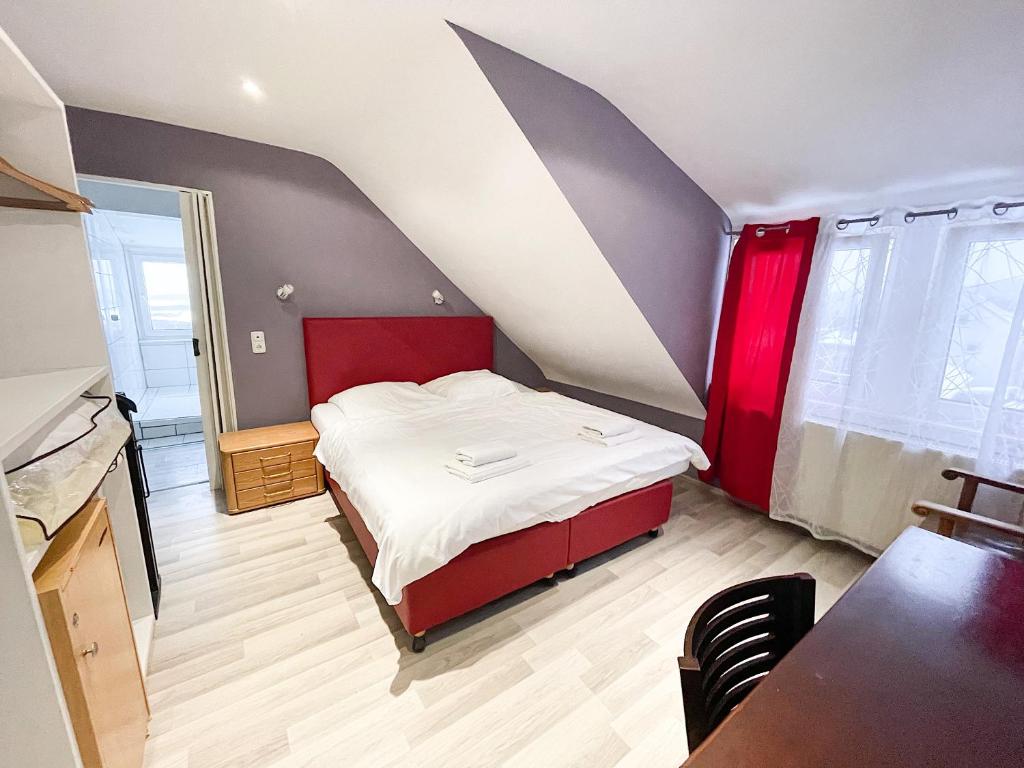 Glashütten Hotel Limburgerstr. 53, 61479 Glashütten