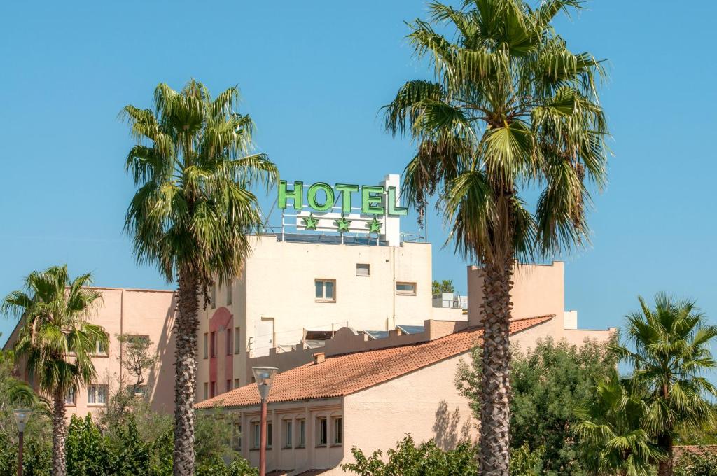 Hôtel Hôtel Goélia Argelès Village Club Chemin de Negue Bous, 66700 Argelès-sur-Mer