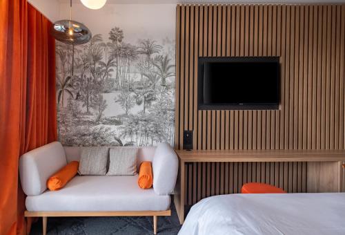 GOLDEN TULIP LYON OUEST TECHLID Hotel & Spa