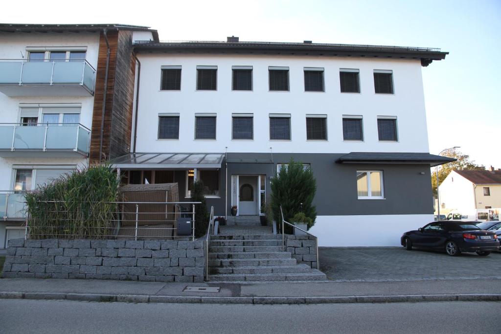 Hôtel Goldener Stern 17 Tannenstraße 84130 Dingolfing