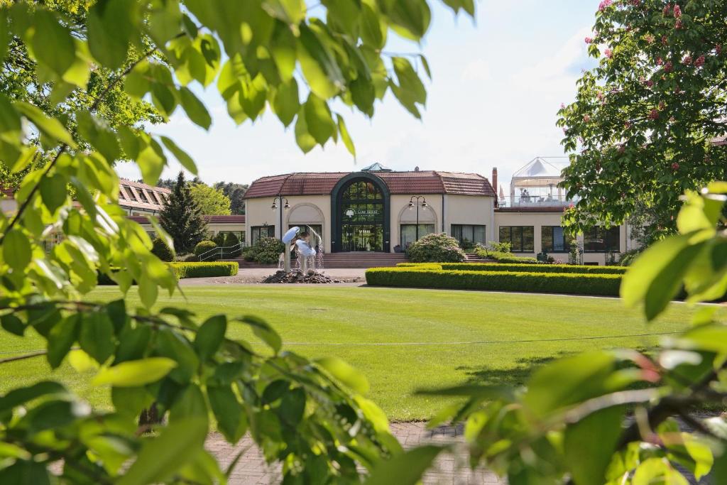 Hôtel GolfResort Semlin Ferchesarer Strasse 8b 14712 Semlin