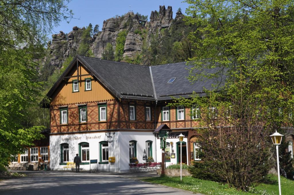 Hôtel Hotel Gondelfahrt Großschönauer Straße 38, 02796 Jonsdorf