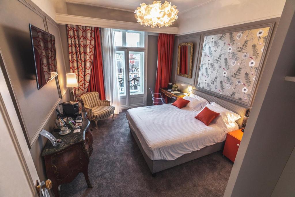 Grand Hotel Bellevue - Grand Place 5, rue Jean Roisin, 59000 Lille