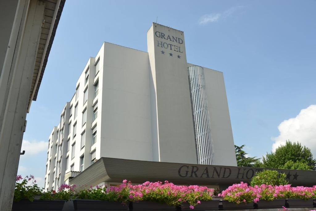 Grand Hotel Rue De La Source, 40100 Dax