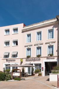 Hôtel Grand Hotel Pelisson 3 Place Alfred Agard 24300 Nontron Aquitaine