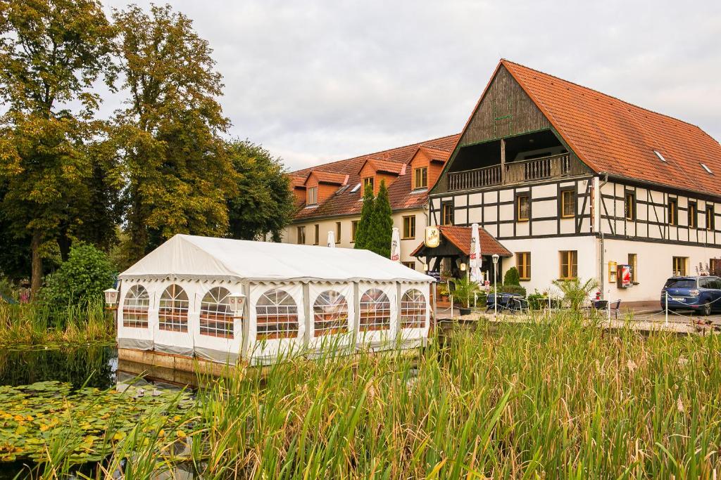 Hôtel Hotel Gröbern am See Gröberner-Haupstr. 5, 06774 Gröbern