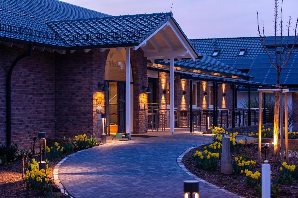 Gut Heckenhof Hotel & Golfresort an der Sieg GmbH & Co. KG Heckerhof 5, 53783 Eitorf