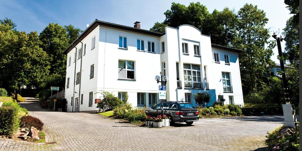 Hôtel Hotel Haus am Park Paul-Ehrlich-Weg 3, 61348 Bad Homburg vor der Höhe