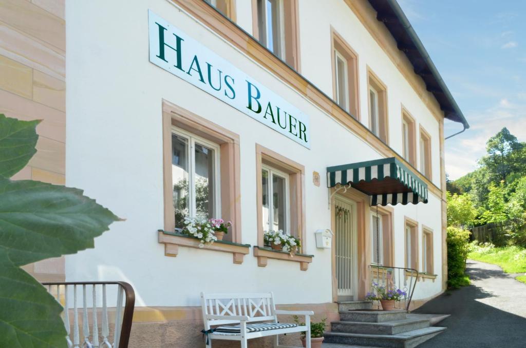Hôtel Hotel Haus Bauer An der Olschnitz 91, 95460 Bad Berneck im Fichtelgebirge