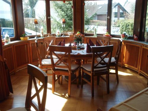 Hôtel Hotel Haus Bergblick Gebrüder-Grimm-Straße 11 Rheinbreitbach