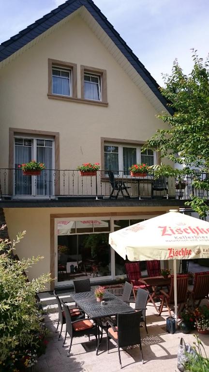 Hôtel Haus Hohenzollern & Haus 'Ambiente Kurfürstenstraße 74 56864 Bad Bertrich