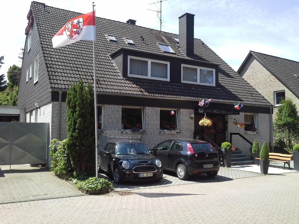 Haus Mariandl Blumenweg 3, 40489 Düsseldorf