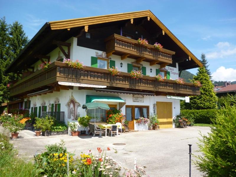 Haus Regner Dorfstraße 45, 83242 Reit im Winkl