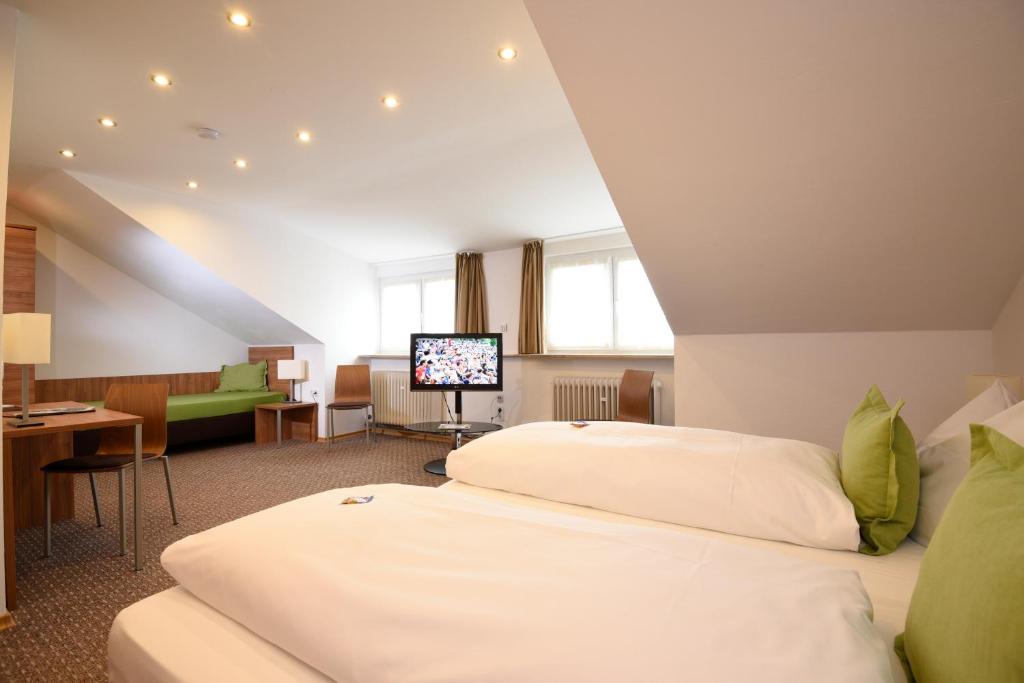 Hôtel Hotel Hecht Garni Regensburger Straße 77, 85055 Ingolstadt