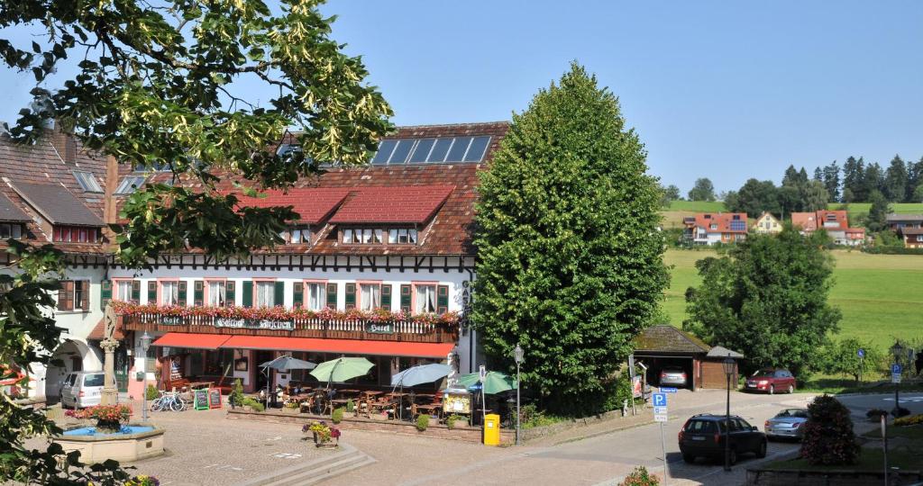 Hôtel Hotel Hirschen Bertholdsplatz 1, 79271 St. Peter