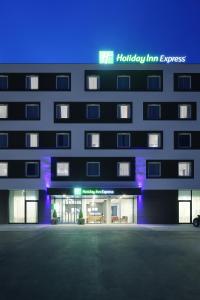 Hôtel Holiday Inn Express Friedrichshafen, an IHG Hotel Allmannsweilerstrasse 79 88046 Friedrichshafen Bade-Wurtemberg