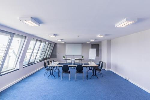 Holiday Inn Express Lisbon Airport, an IHG Hotel