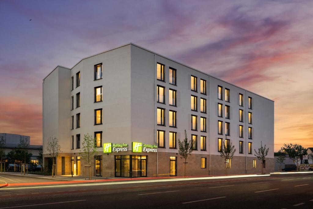 Holiday Inn Express - Rosenheim, an IHG Hotel Giessereistrasse 2, 83022 Rosenheim