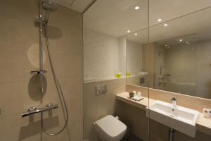 Holiday Inn Frankfurt Airport, an IHG Hotel