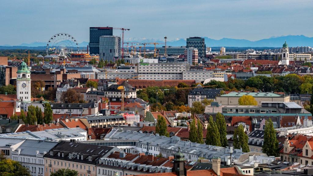 Holiday Inn Munich City Centre, an IHG Hotel Hochstr. 3, 81669 Munich