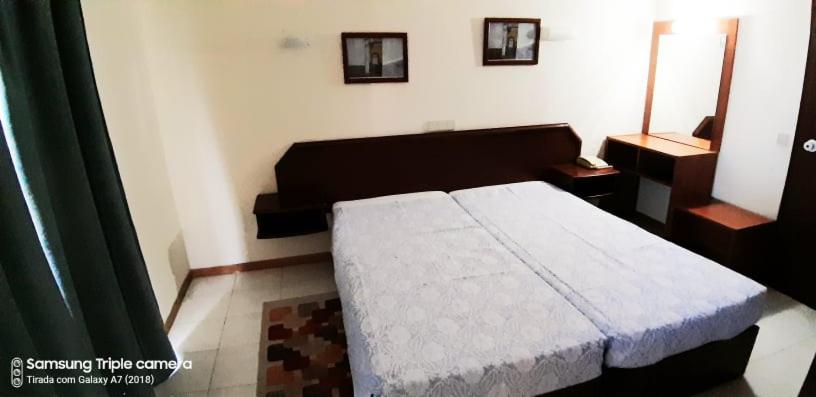 Hôtel Hostel Armona Avenida Dom João VI 8700-145 Olhão