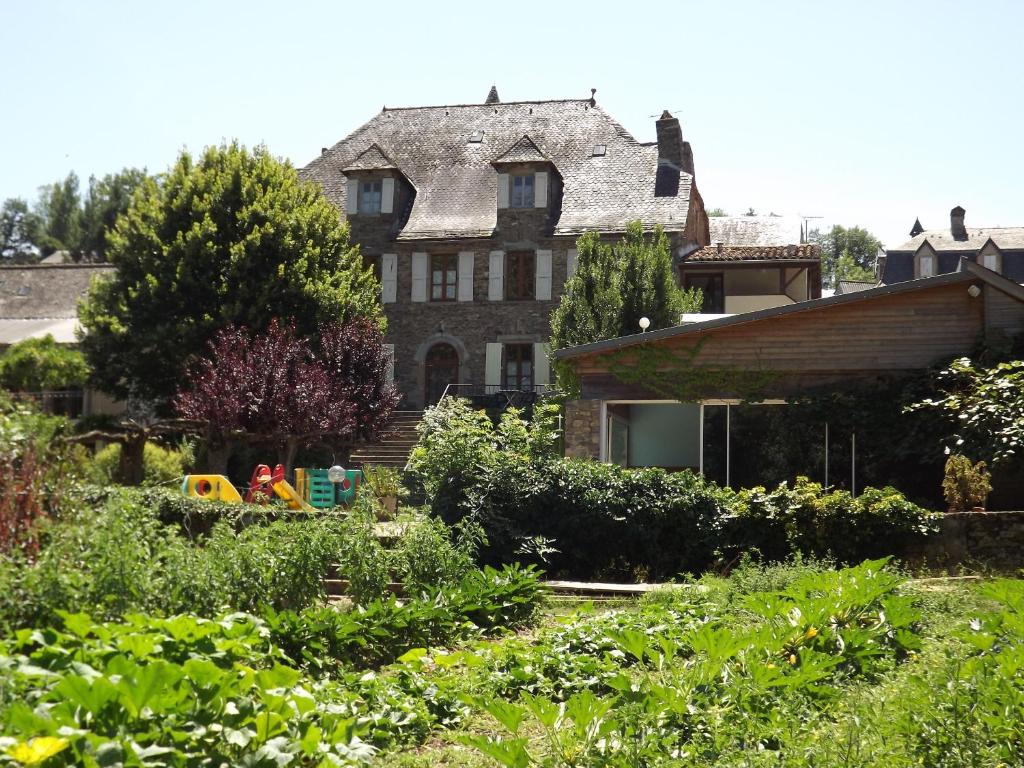 Hôtel Hostellerie des Lauriers - Groupe Logis Hotels Près d'Alban 81250 Alban