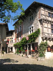 Hôtel Hostellerie du Vieux Pérouges Place Du Tilleul 01800 Pérouges Rhône-Alpes