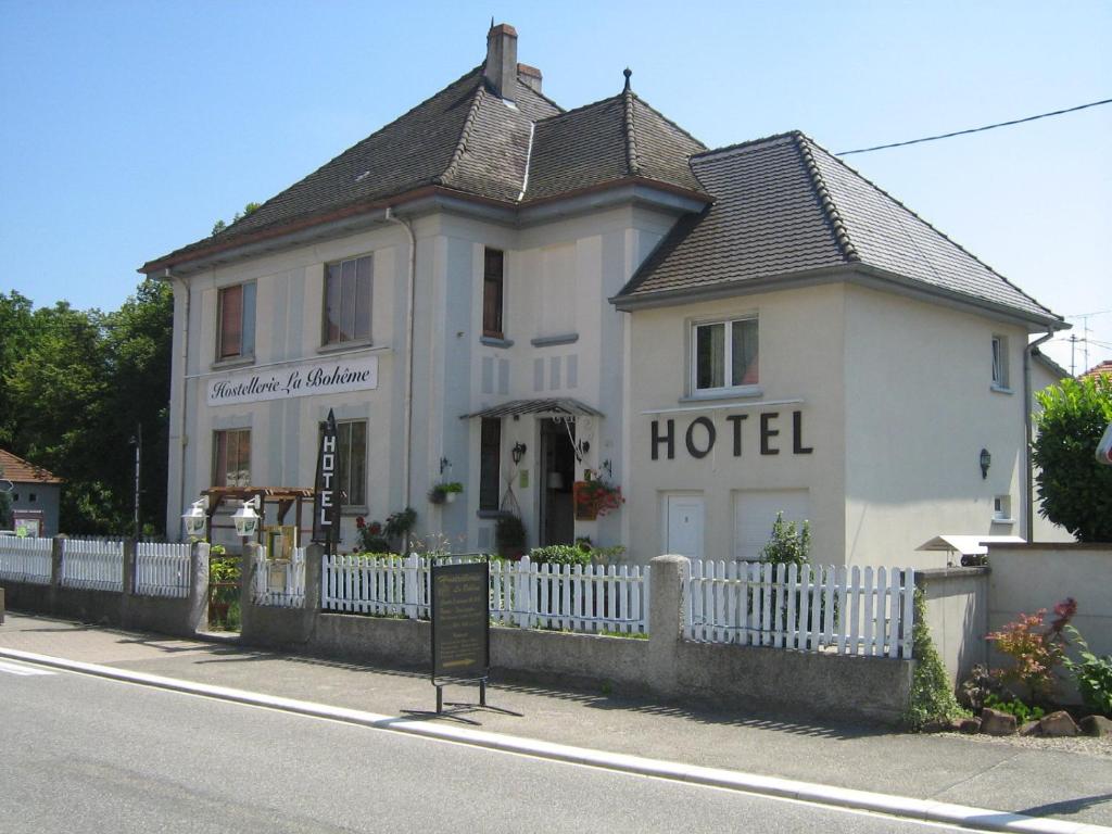 Hôtel Hostellerie La Boheme 24 rue Principale 67480 Roppenheim