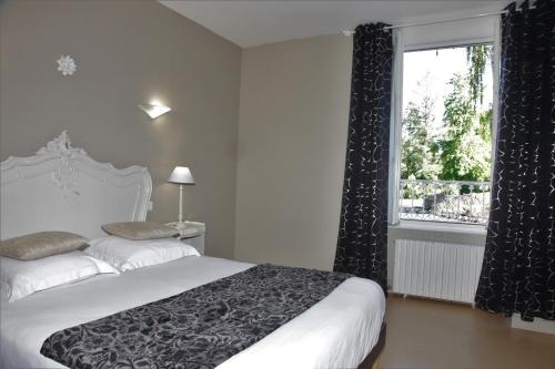 HOSTELLERIE LA BRUYERE