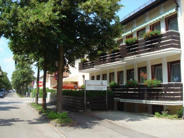 Hotel Accolo Emeranstr. 14, 85622 Feldkirchen