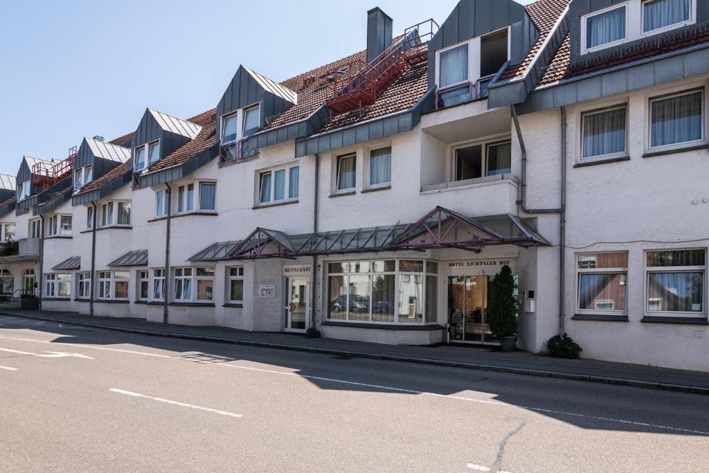 Hôtel Hotel Aichtaler Hof Raiffeisenstr. 5 72631 Grötzingen