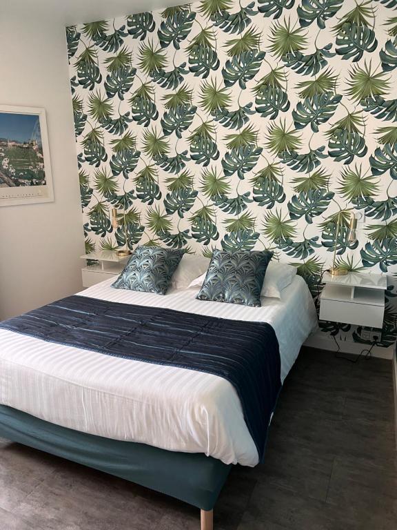 Hotel Alpes Cevennes 641 AVENUE DE LA REPUBLIQUE, 07500 Guilherand