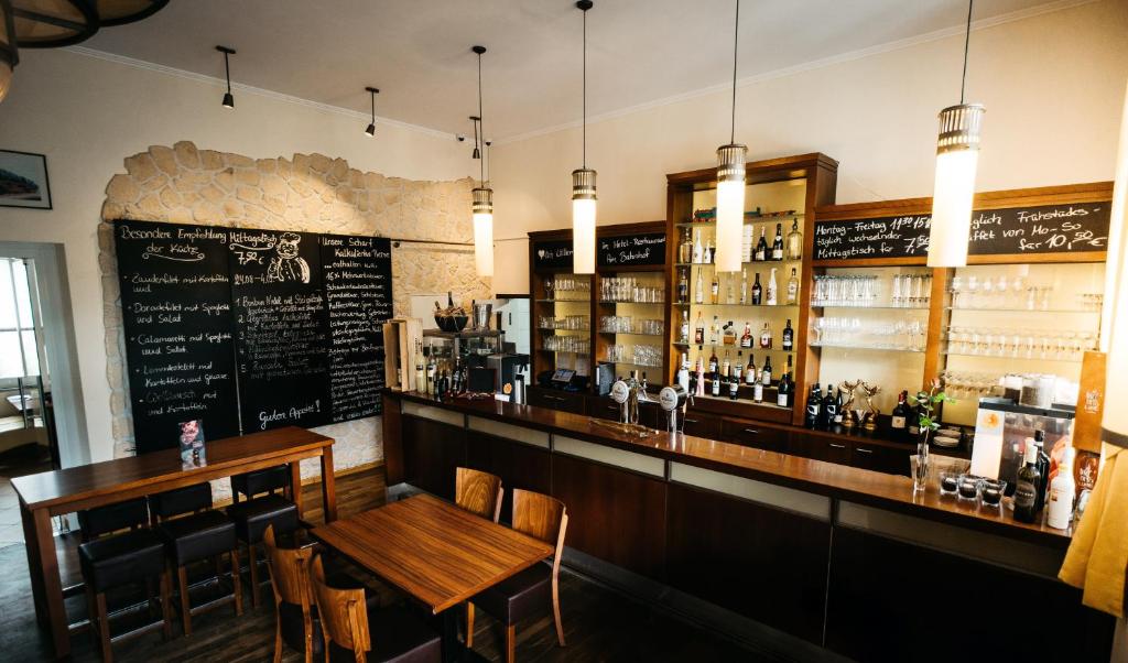 Hôtel Hotel am Bahnhof Bahnhofstraße 14 35781 Weilbourg
